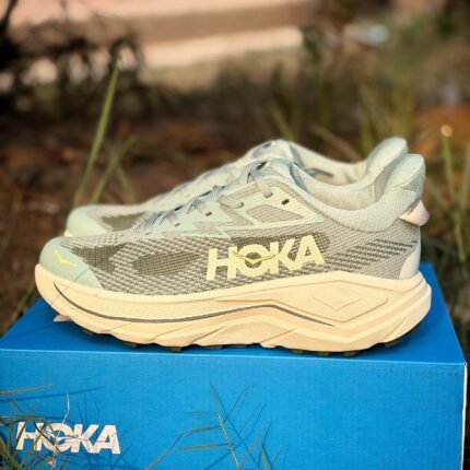 Hoka Challenger 8